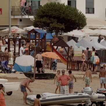 Beach life without sun, Praia de São Martinho do Porto