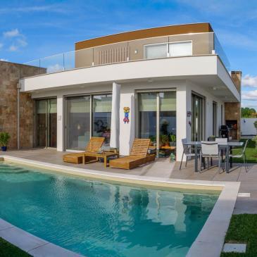 New unique property photographed at Silver Coast